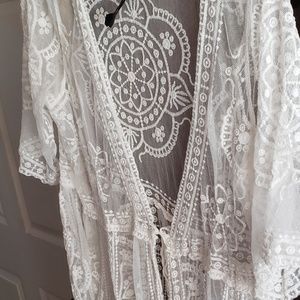 L/xl BNWOT A&D lace duster